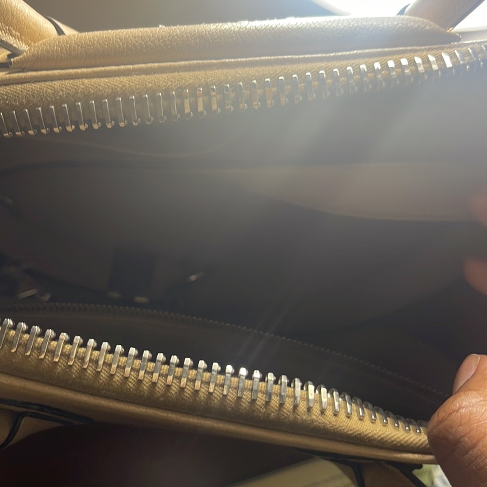 Want to get new colors for season change. Selling fall bags. - Picture 3 of 3